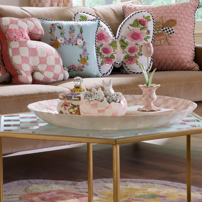 Rosy Check Peekaboo Egg