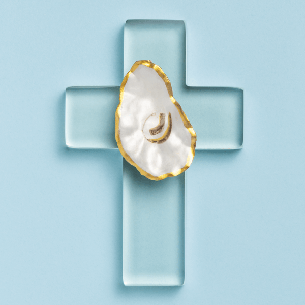 Resin Oyster Cross