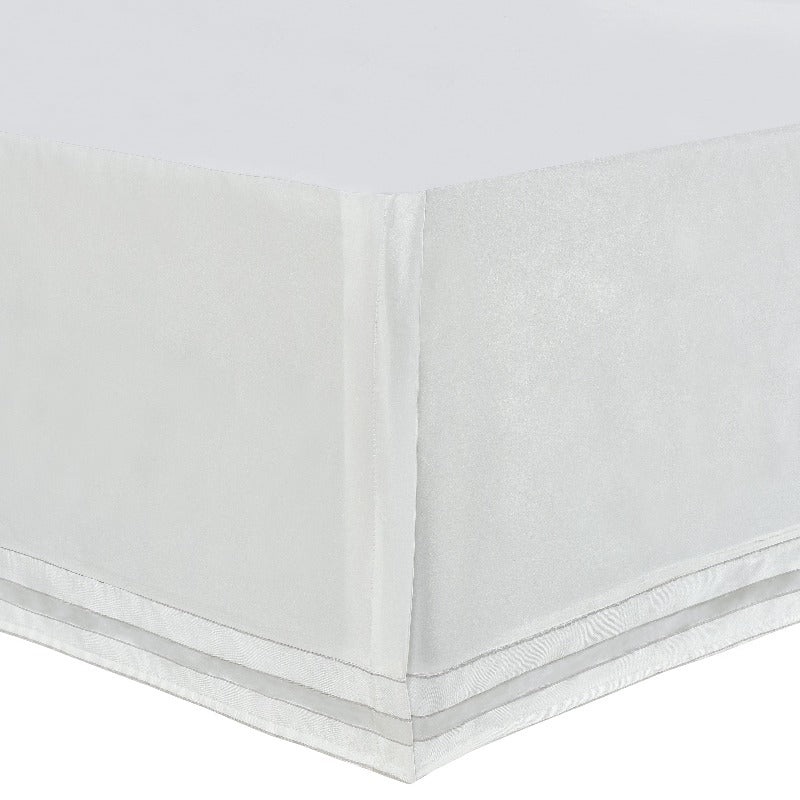 Calvari Comforter Set