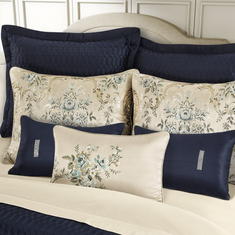 Jacqueline Comforter Set