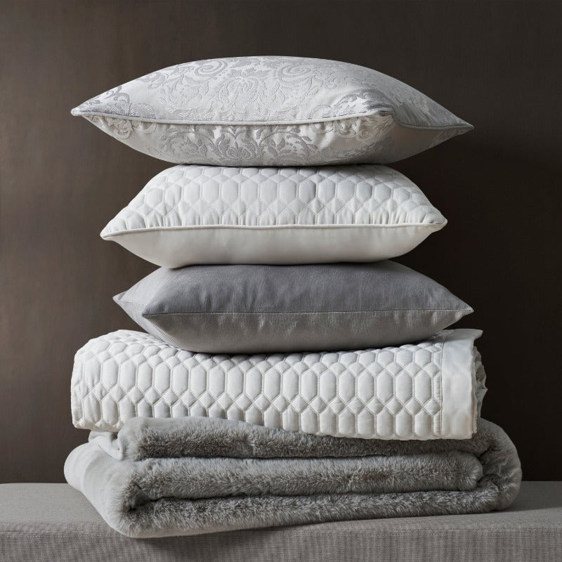 La Scala Comforter Set