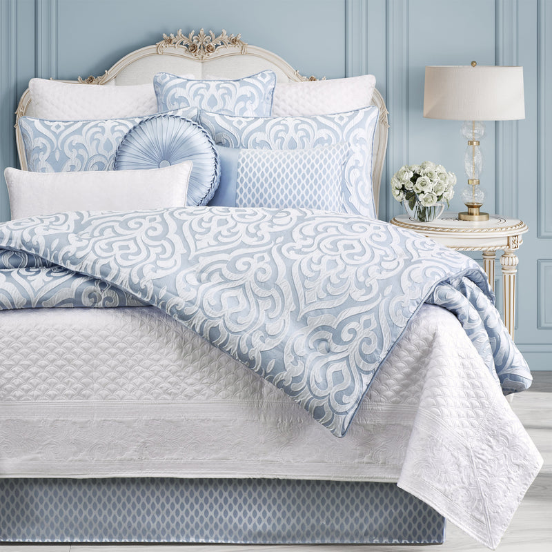 Liana Comforter Set