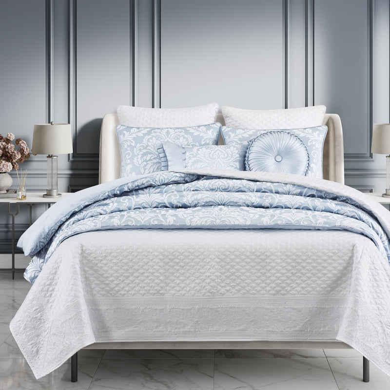 Malita Comforter Set