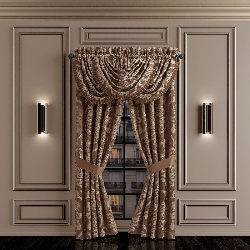 Surano Comforter Set