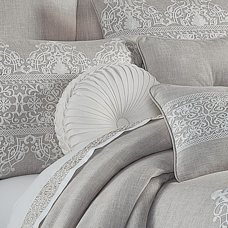 Aimee Tufted Round Decorative Throw Pillow