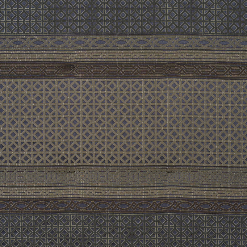 Alaro Comforter Set