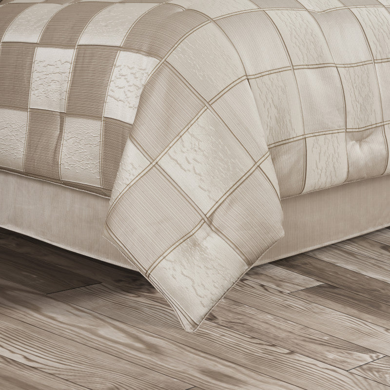 Brando Comforter Set