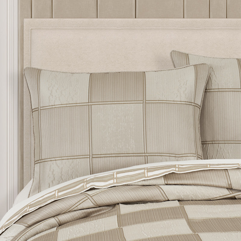 Brando Comforter Set