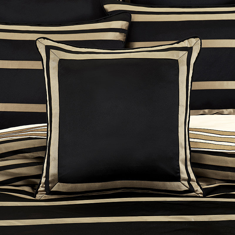 Calvari 20" Square Decorative Throw Pillow