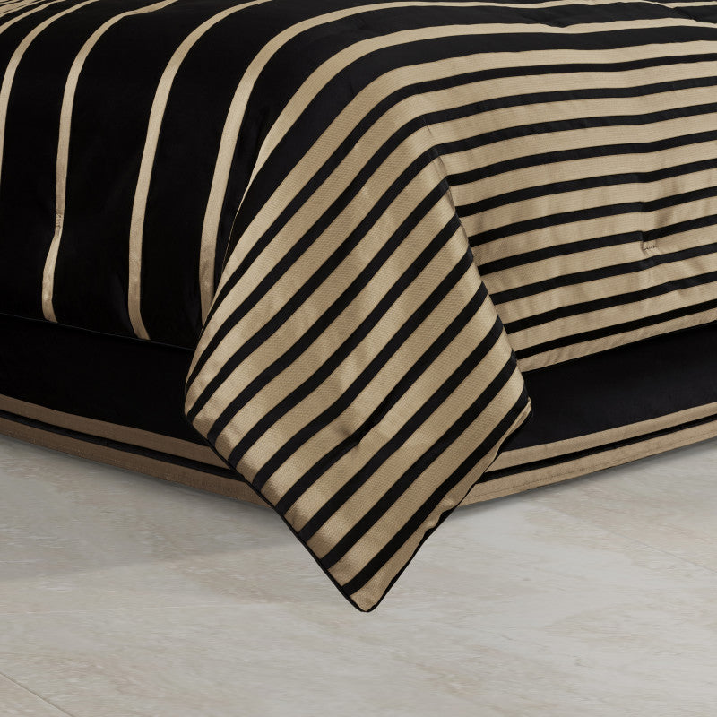 Calvari Comforter Set
