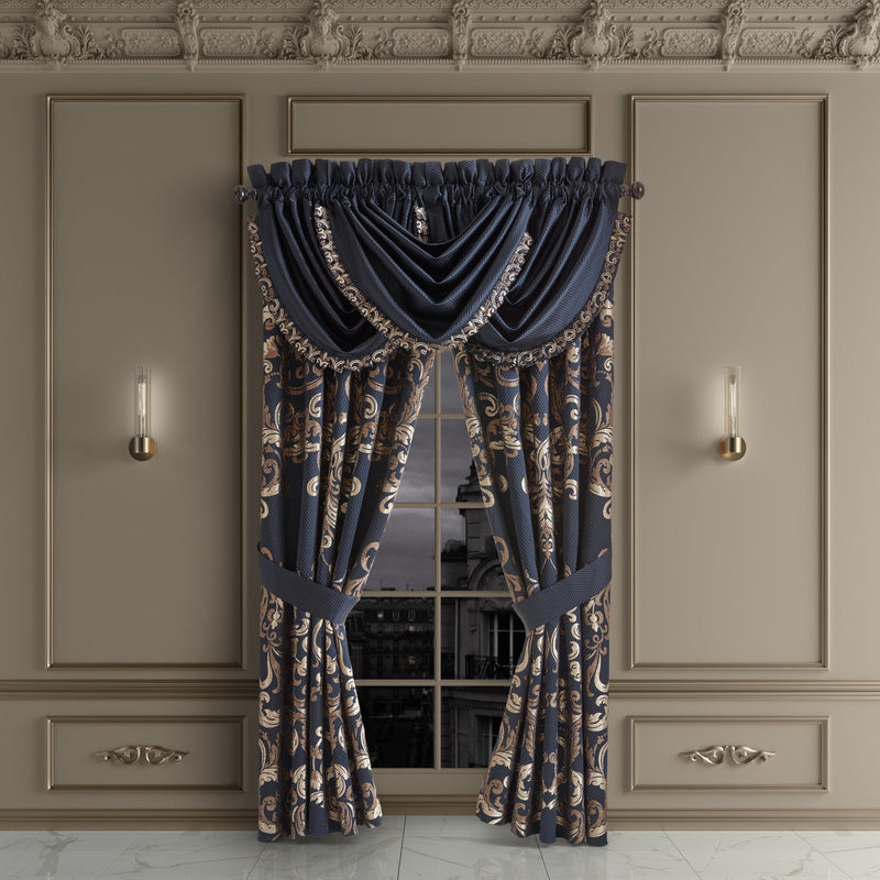 Caruso Comforter Set