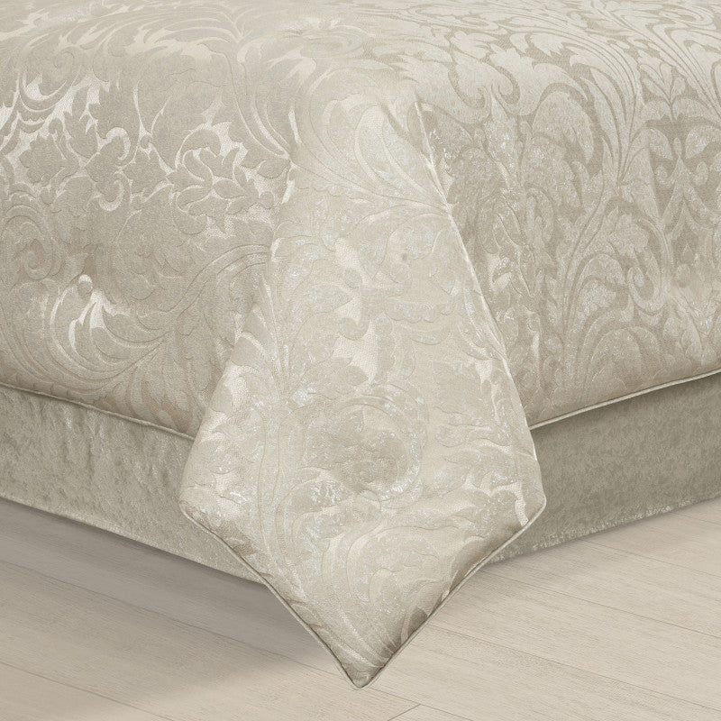 Celine Comforter Set