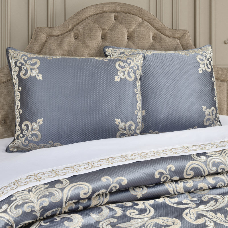 Dicaprio Comforter Set