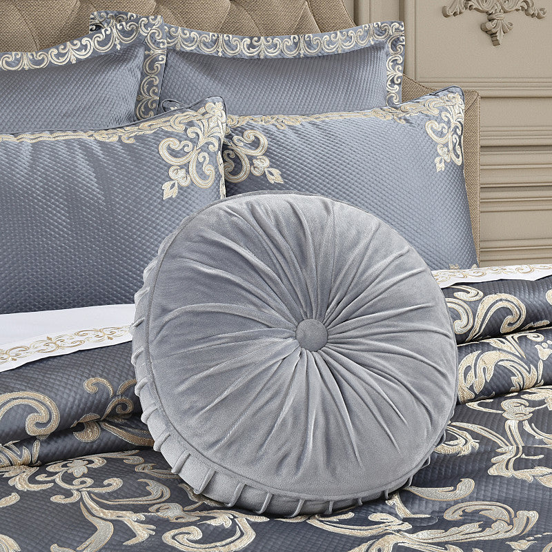 Dicaprio Tufted Round Decorative Throw Pillow