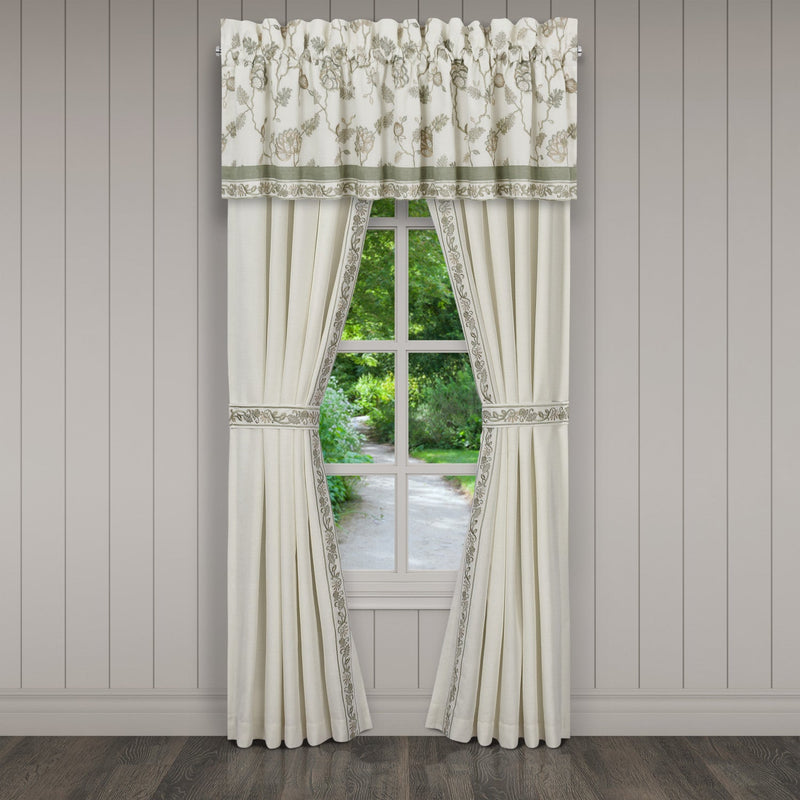 Fairview Comforter Set