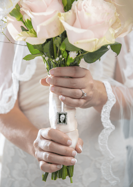 Ganz Memorial Bouquet Charm with Backer Card