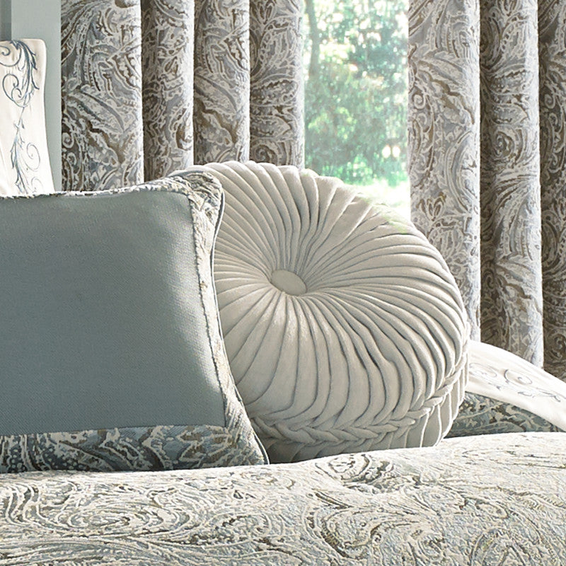 Giovani Tufted Round Decorative Throw Pillow