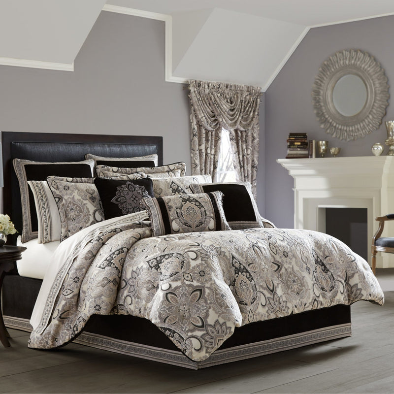 Guiliana Boudoir Decorative Throw Pillow
