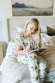 Holy Pals Adult Women's Pajamas He is Risen Women's PJ Short Sleeve Jogger Set