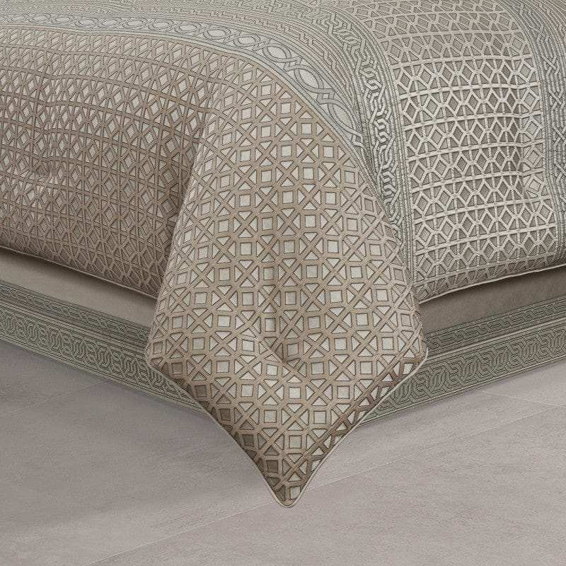 J. Queen New York Comforter Sets Alaro Comforter Set