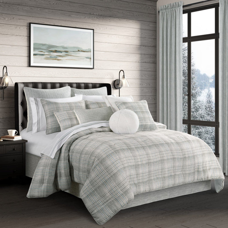 J. Queen New York Comforter Sets Alejandro Comforter Set