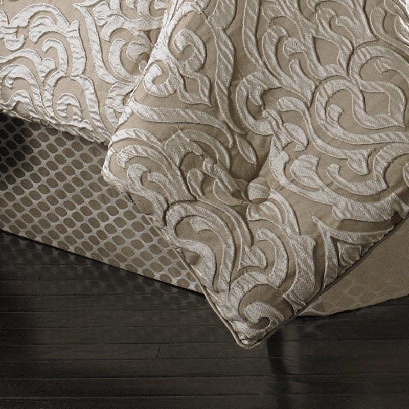 J. Queen New York Comforter Sets Astoria Comforter Set