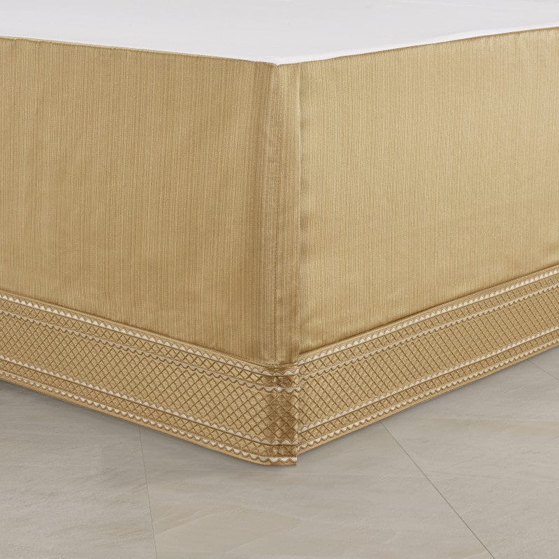 J. Queen New York Comforter Sets Aurelia Comforter Set