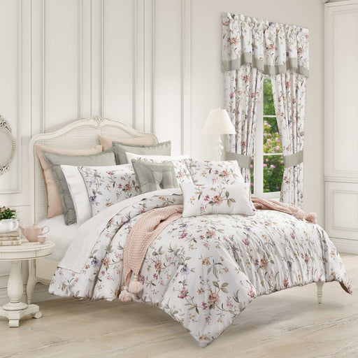 J. Queen New York Comforter Sets Clarice Comforter Set