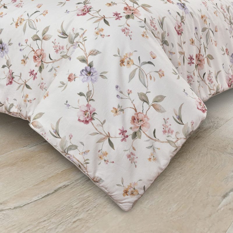 J. Queen New York Comforter Sets Clarice Comforter Set
