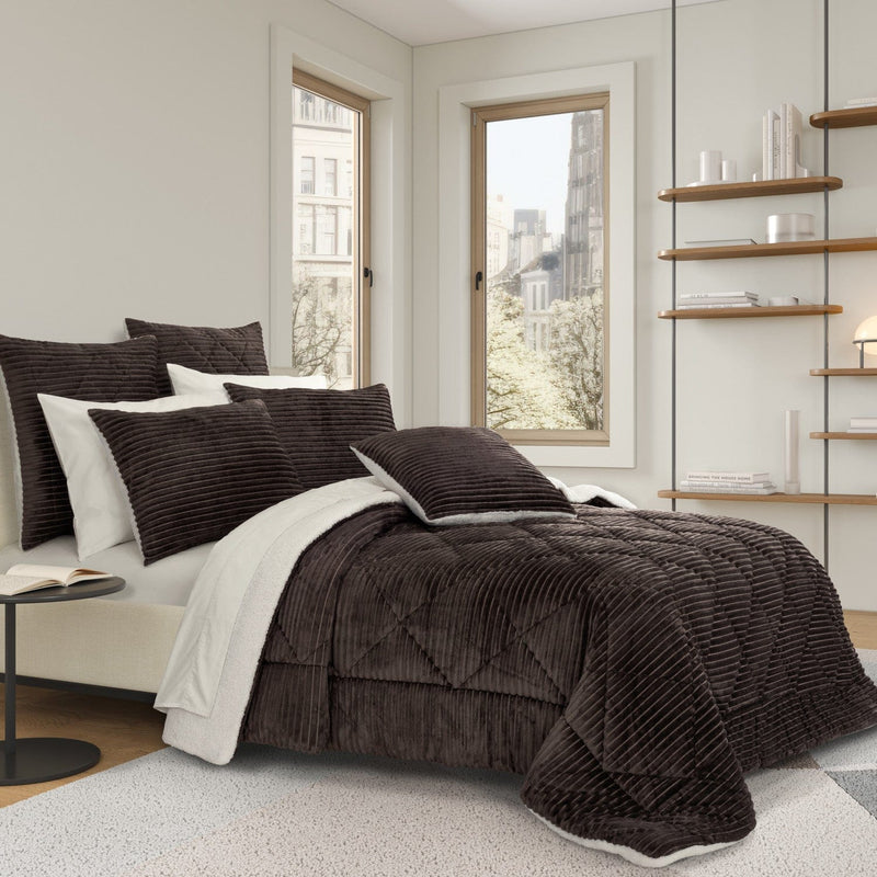 J. Queen New York Comforter Sets Everett Comforter Set