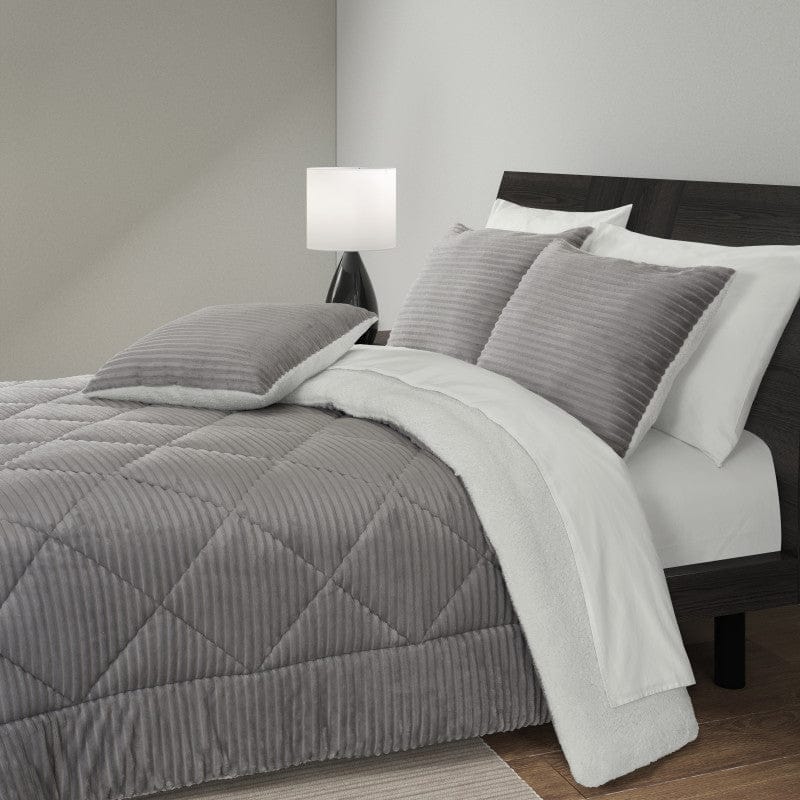 J. Queen New York Comforter Sets Everett Comforter Set
