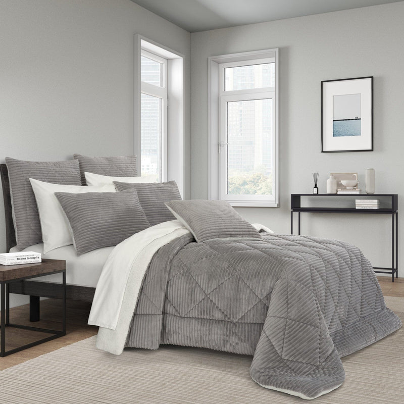 J. Queen New York Comforter Sets Everett Comforter Set