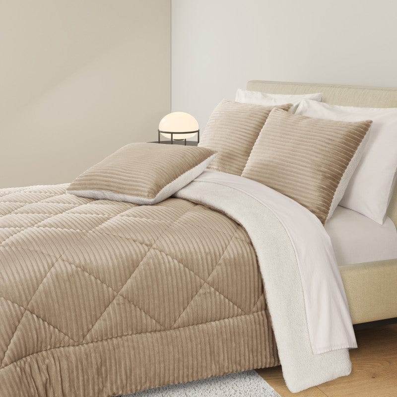 J. Queen New York Comforter Sets Everett Comforter Set
