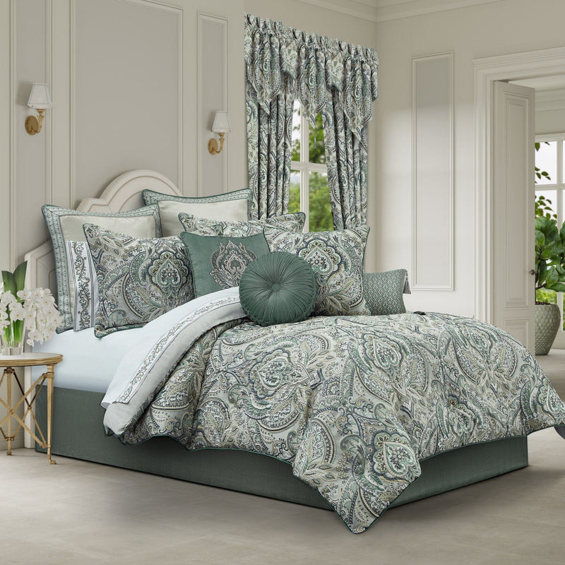 J. Queen New York Comforter Sets Nico Comforter Set