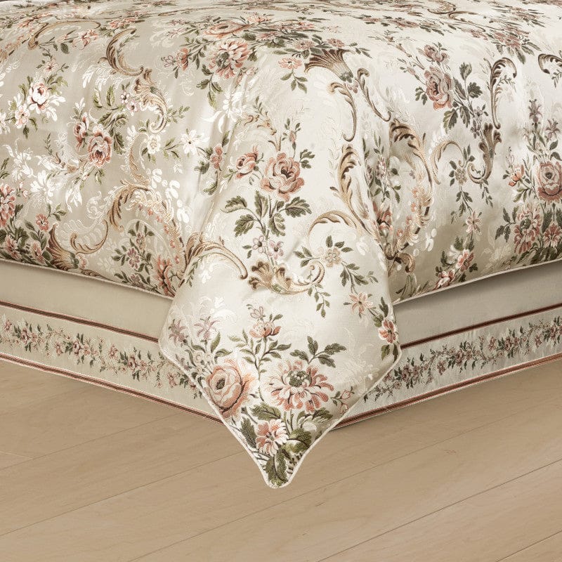 J. Queen New York Comforter Sets Pecora Comforter Set