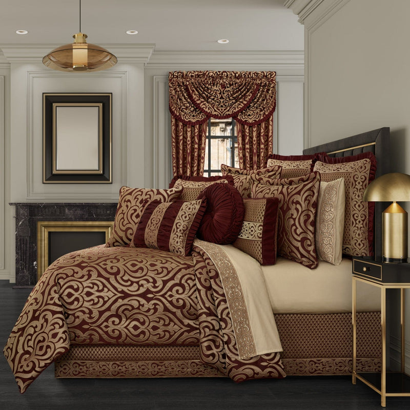 J. Queen New York Comforter Sets Renzo Comforter Set