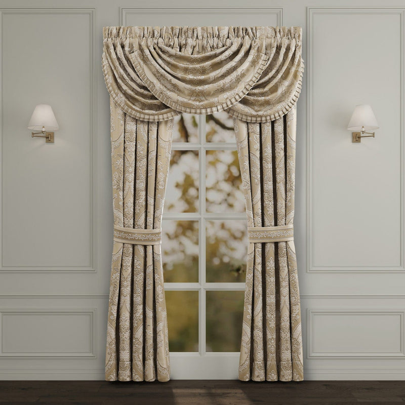 J. Queen New York Comforter Sets Sondra Comforter Set