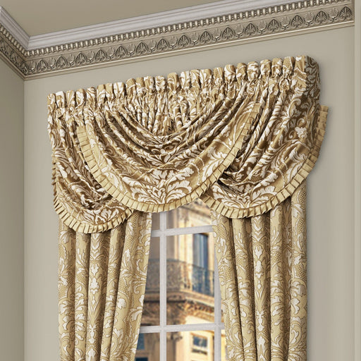J. Queen New York Coordinate Window Aurelia Window Waterfall Valance