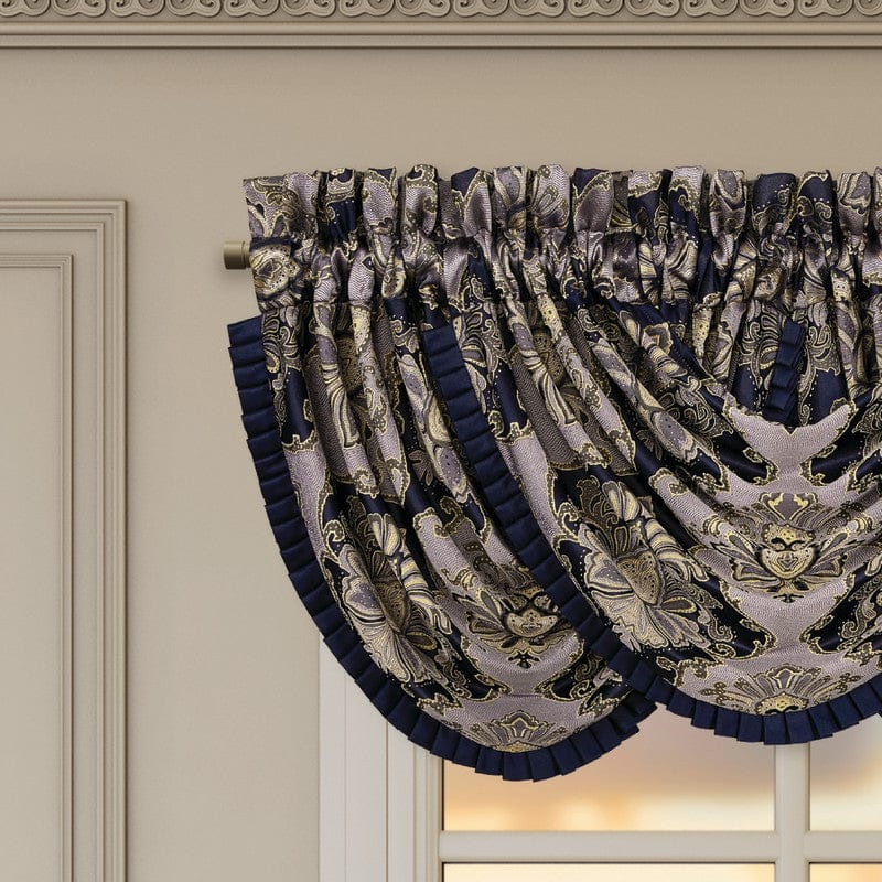 J. Queen New York Coordinate Window Bradley Window Waterfall Valance