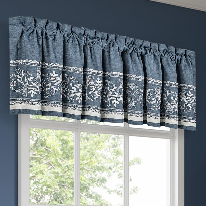 J. Queen New York Coordinate Window Chantalee Window Straight Valance