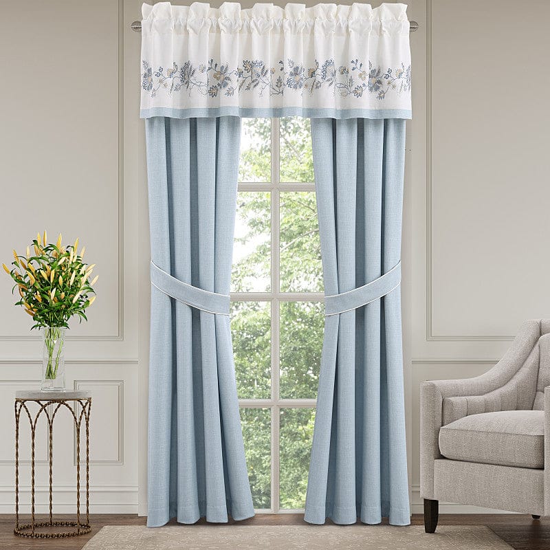 J. Queen New York Coordinate Window Garden Bloom Window Straight Valance