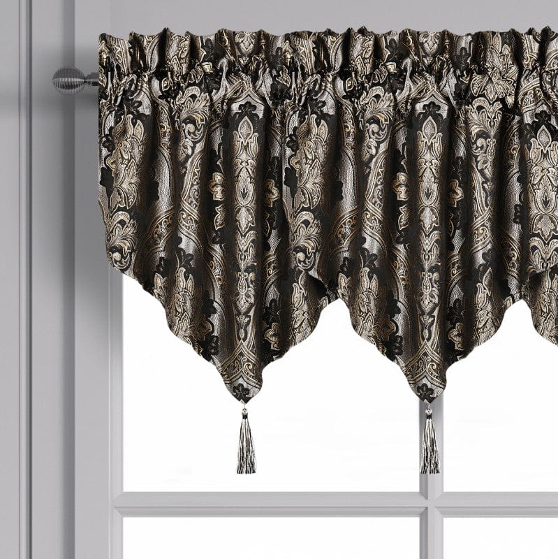 J. Queen New York Coordinate Window Harriman Window Ascot Valance