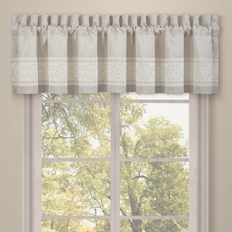 J. Queen New York Coordinate Window Lauralynn Window Straight Valance