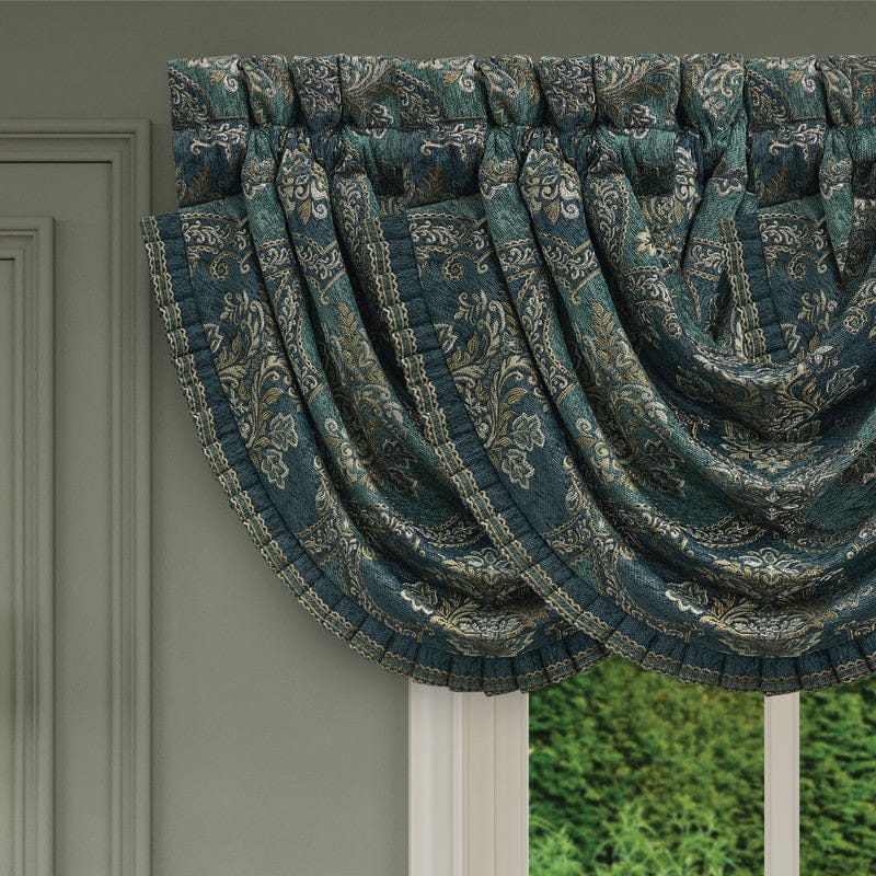J. Queen New York Coordinate Window Nancy Window Waterfall Valance