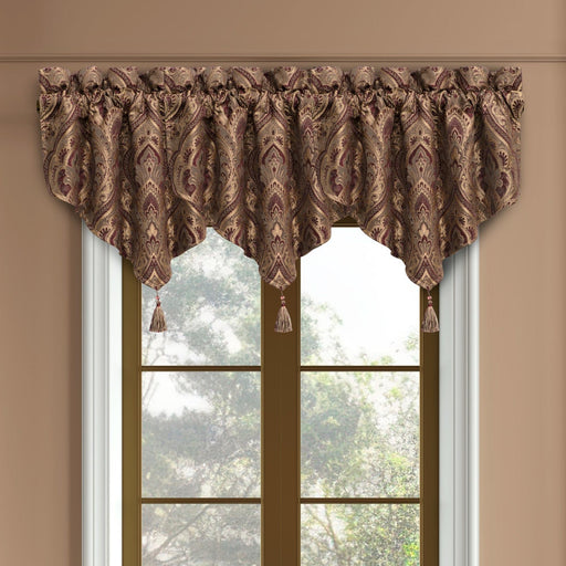 J. Queen New York Coordinate Window Odette Window Ascot Valance