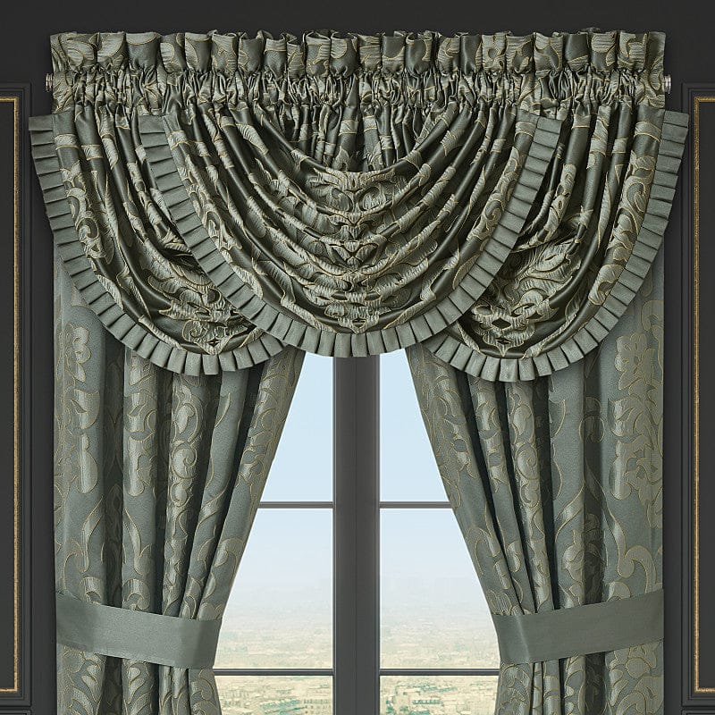J. Queen New York Coordinate Window Santino Window Waterfall Valance