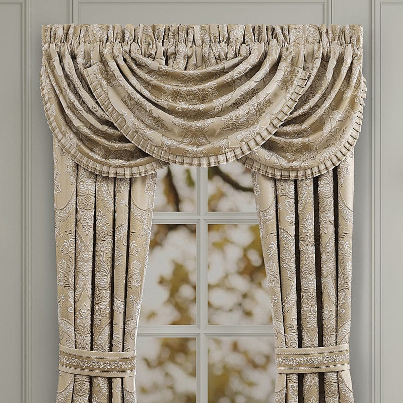 J. Queen New York Coordinate Window Sondra Window Waterfall Valance