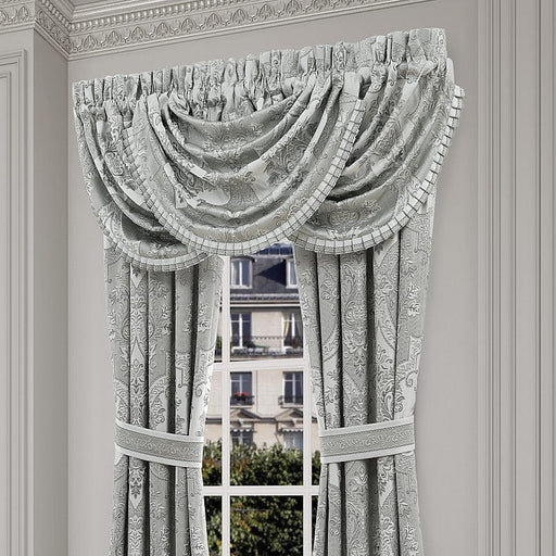 J. Queen New York Coordinate Window Sondra Window Waterfall Valance
