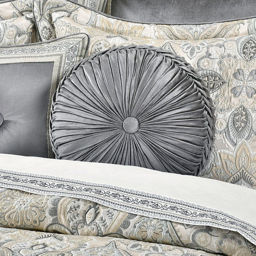 J. Queen New York Decorative Coordinate Pillows Annabelle Tufted Round Decorative Throw Pillow