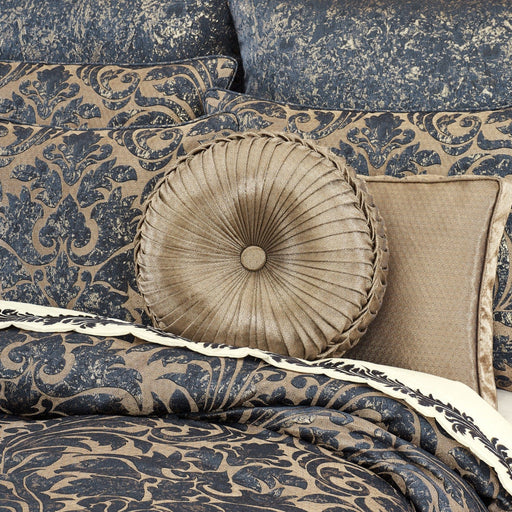 J. Queen New York Decorative Coordinate Pillows Glimmerstone Tufted Round Decorative Throw Pillow